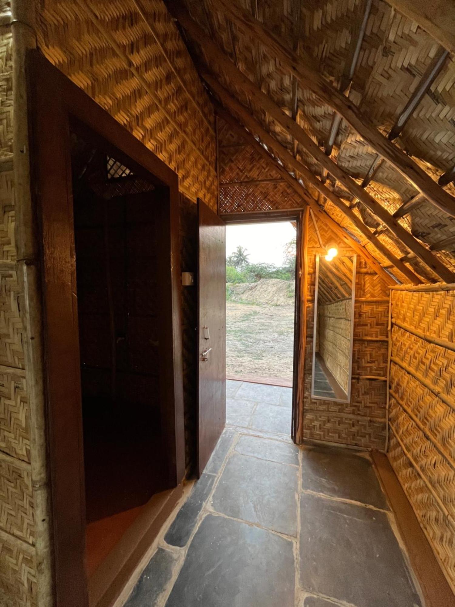 Hotel Tropical Hampi Exterior foto