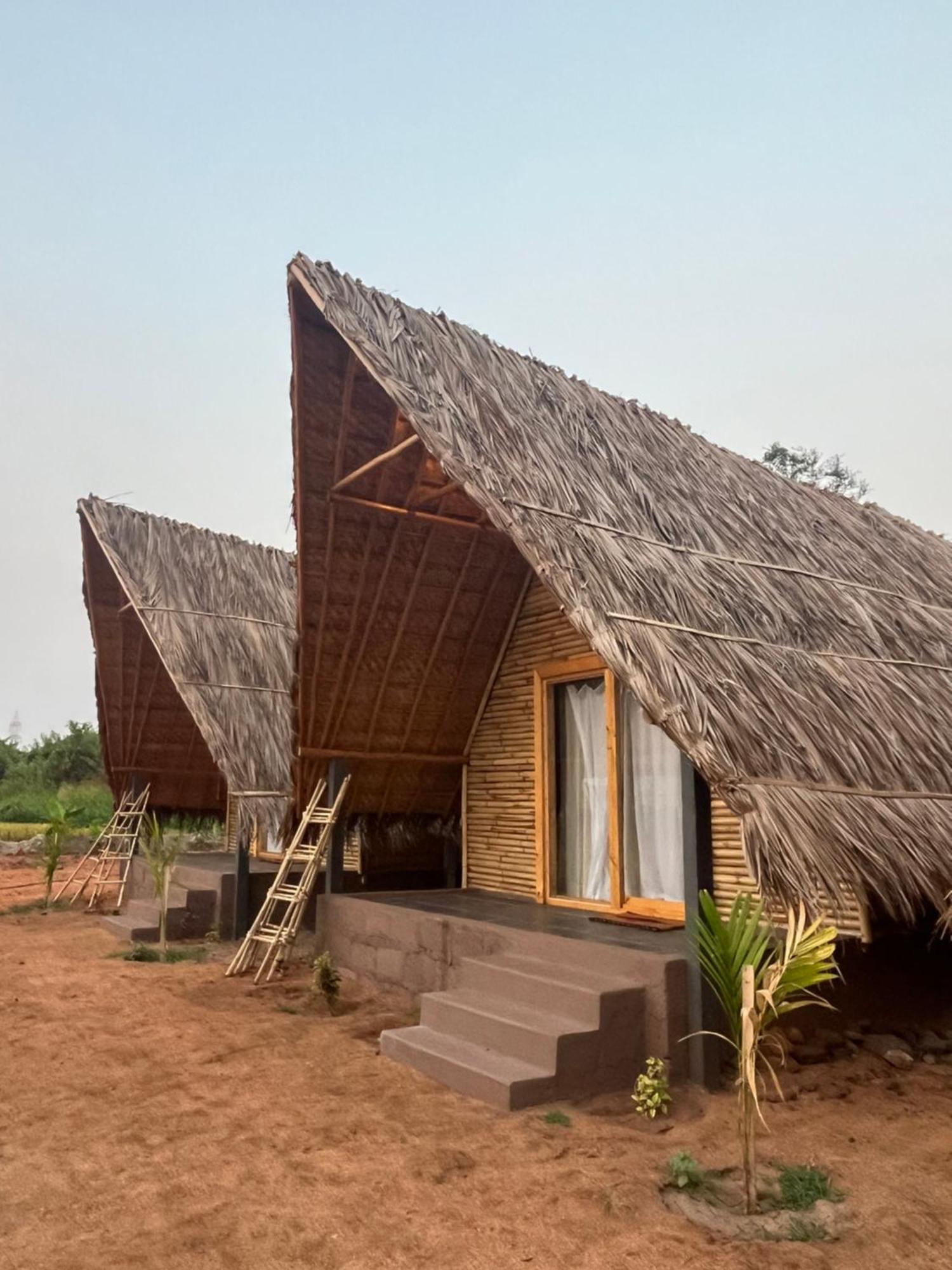 Hotel Tropical Hampi Exterior foto