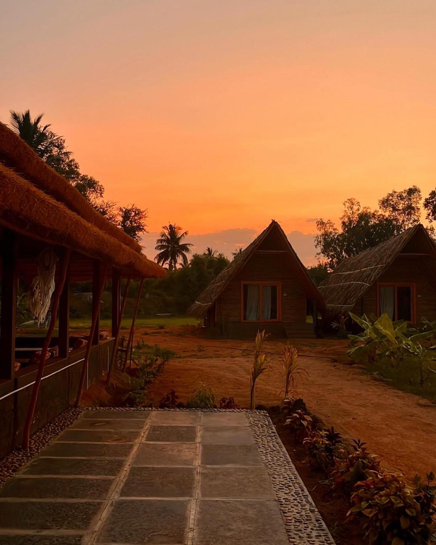 Hotel Tropical Hampi Exterior foto