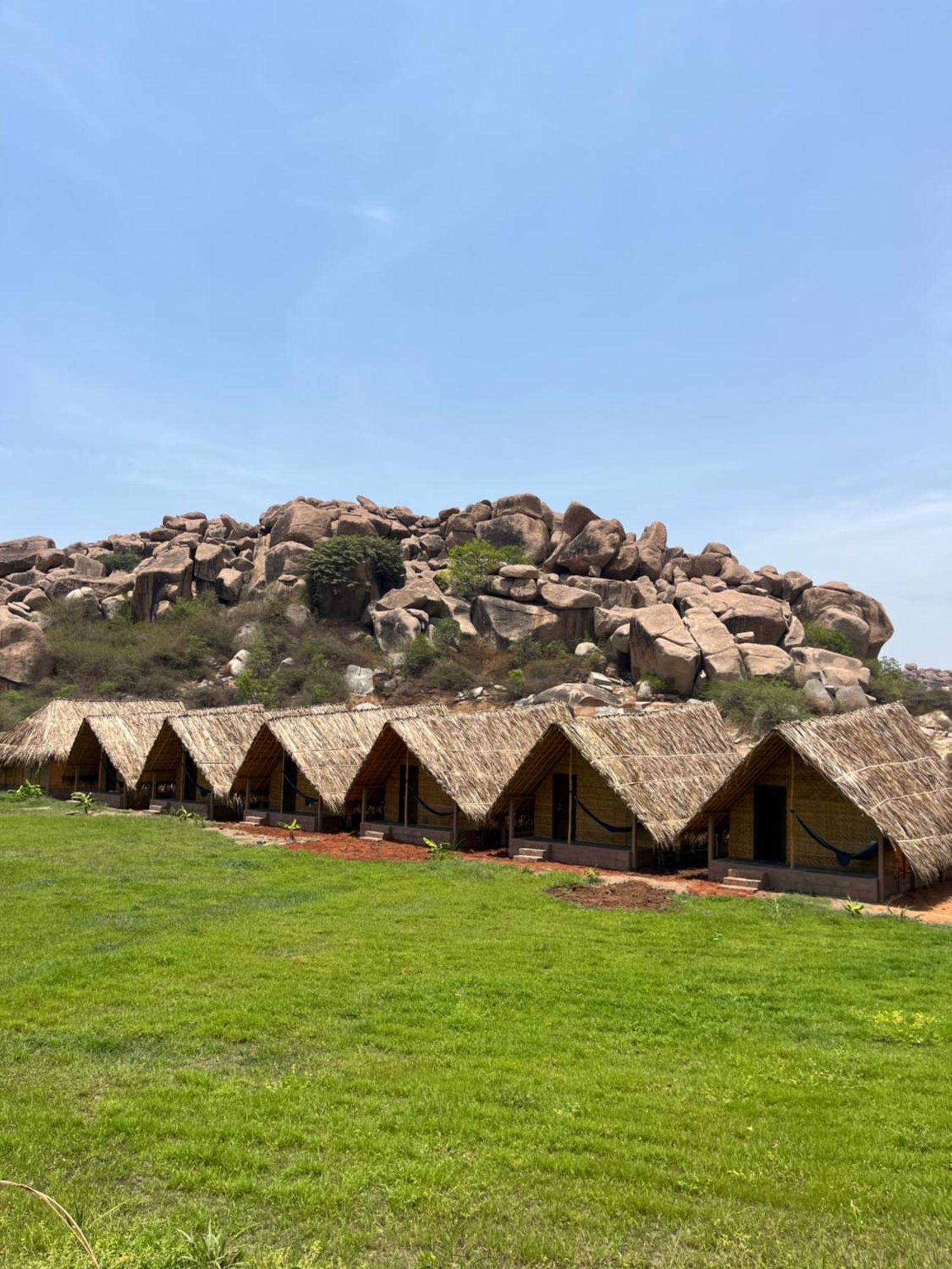 Hotel Tropical Hampi Exterior foto